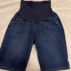 Maternity Bermuda Jean shorts, size M